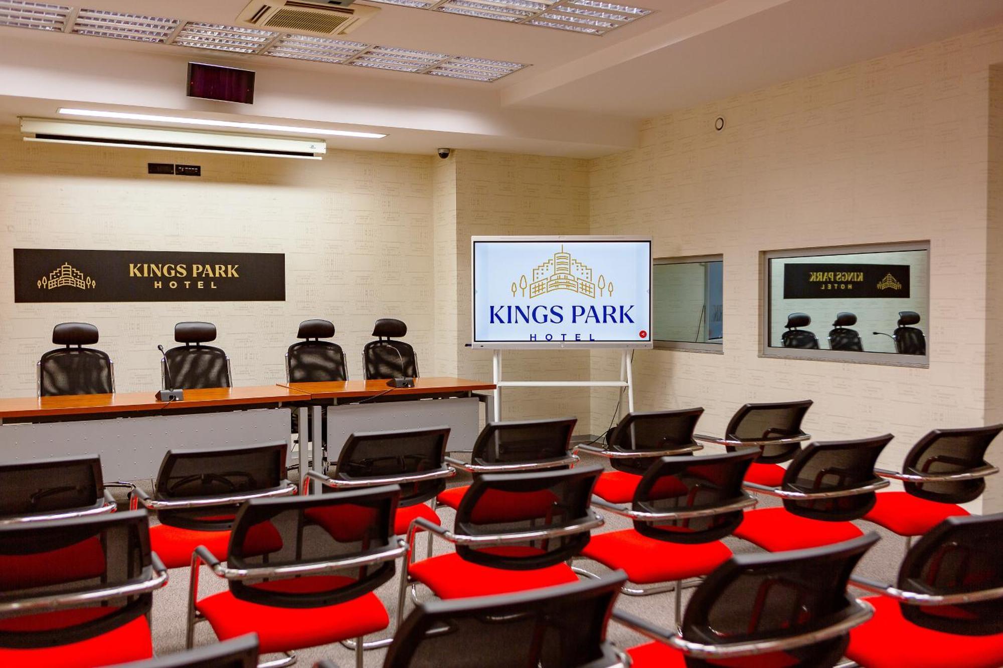 Kings Park Hotel Podgorica Exteriör bild
